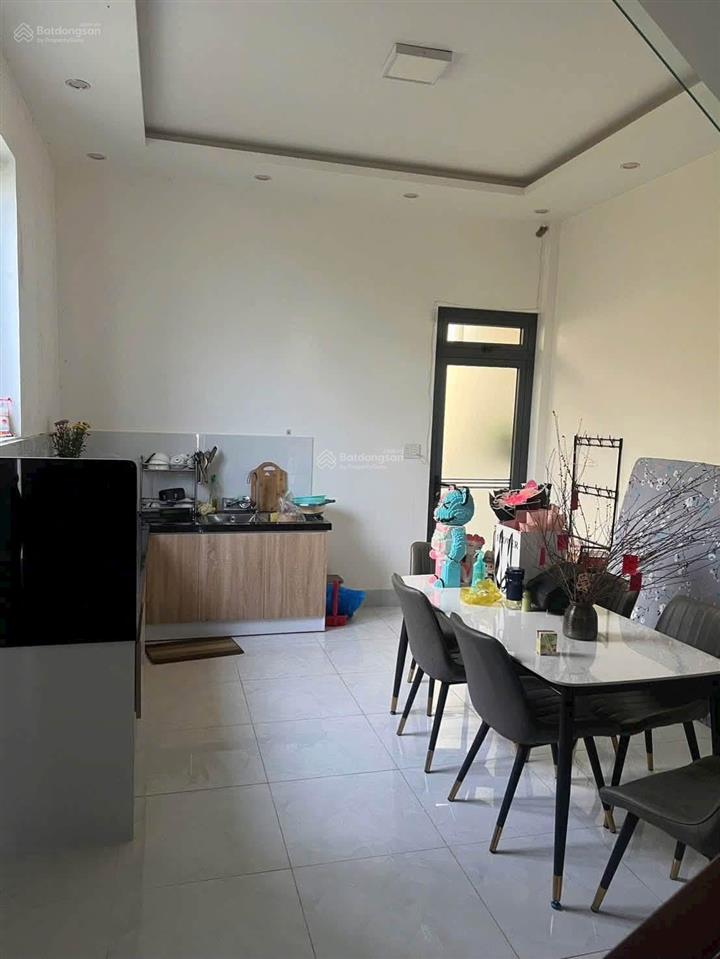 Gửi môi giới 2%
bán nhà 1 trệt 2 lầu mai xuân thưởng p8 cũ 5,5 tỷ