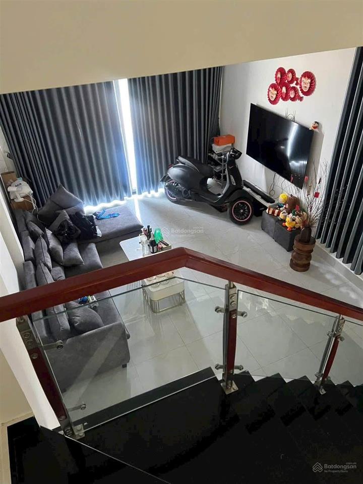 Gửi môi giới 2%
bán nhà 1 trệt 2 lầu mai xuân thưởng p8 cũ 5,5 tỷ