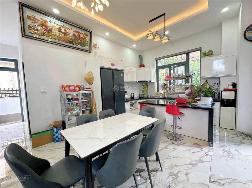 Bán gấp villa trịnh hoài đức 8,2 tỷ