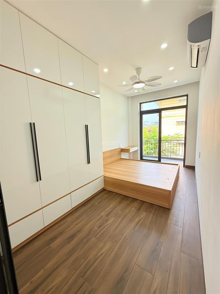 Bán tòa căn hộ 6 tầng  dòng tiền 45tr/th  mặt tiền đắt địa khu nam việt á, sát làng đại học