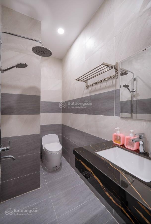 Bán tòa căn hộ mini đẹp nhất khu đô thị bàu tràm lakeside  mặt tiền đường trần văn quế