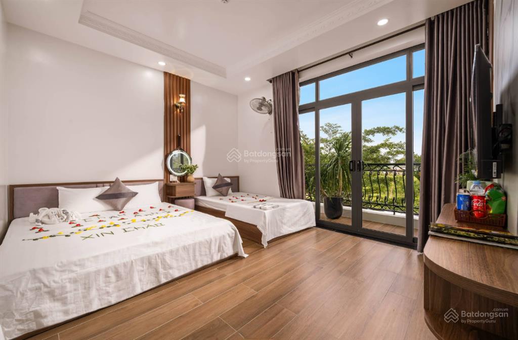 Bán tòa căn hộ mini đẹp nhất khu đô thị bàu tràm lakeside  mặt tiền đường trần văn quế