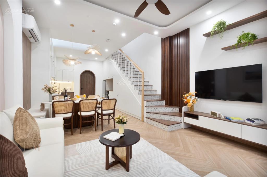 Chào bán căn homestay hồ bơi xịn xò  sẵn hđ thuê 30tr/th  ngay sát khu phố tây an thượng