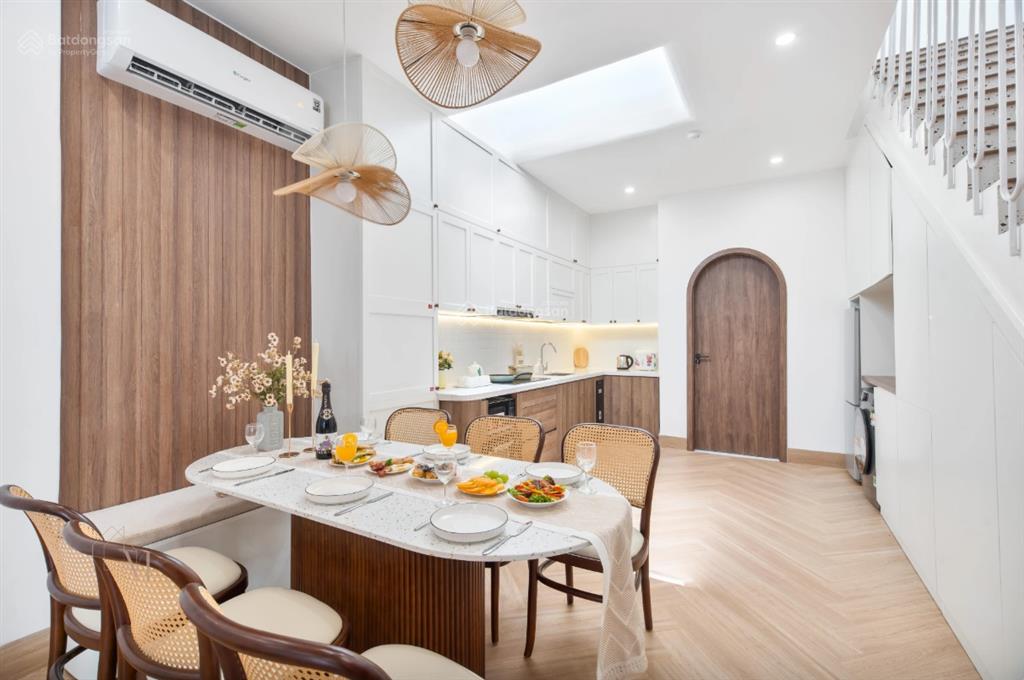 Chào bán căn homestay hồ bơi xịn xò  sẵn hđ thuê 30tr/th  ngay sát khu phố tây an thượng