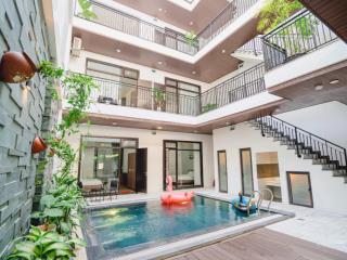 Bán tòa căn hộ apartment cao cấp  dòng tiền cực tốt 2 tỷ/năm  cách biển mỹ khê 300m