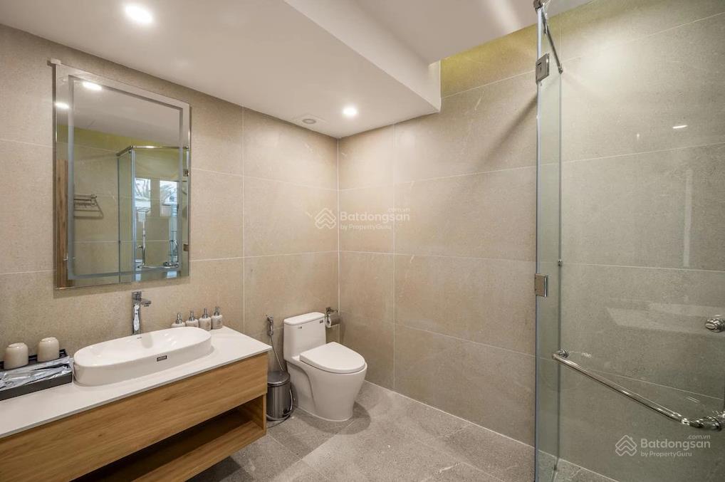 Cho thuê căn villa hồ bơi đẳng cấp view trực diện biển  12 phòng  giá 380tr/th