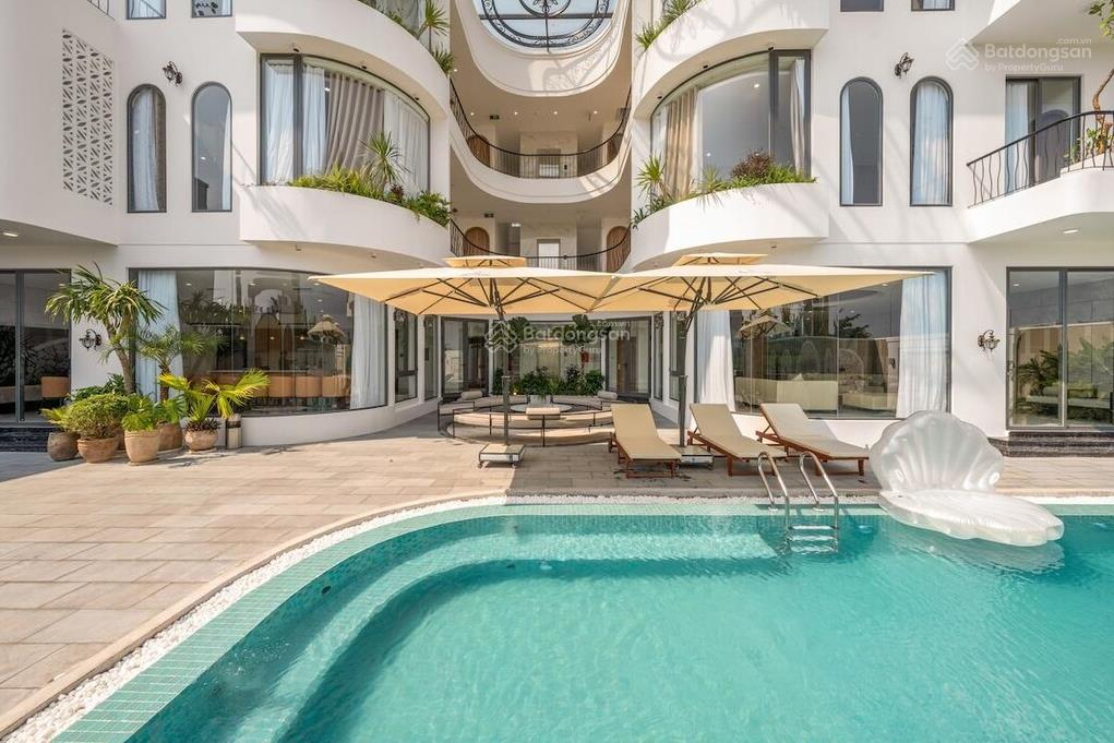Cho thuê căn villa hồ bơi đẳng cấp view trực diện biển  12 phòng  giá 380tr/th