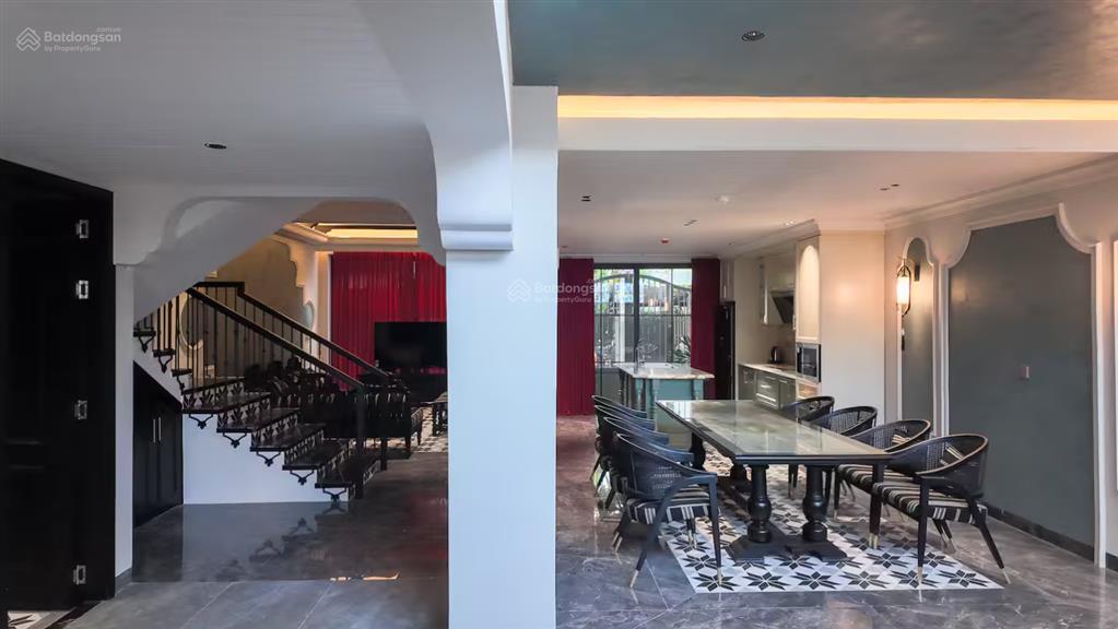Cho thuê căn villa phong cách indochine ngay trung tâm phố tây an thượng  cách biển 800m
