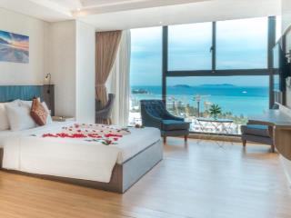 Cho thuê toà khách sạn 4 sao luxury mặt tiền đắt địa trung tâm phố tây an thượng  cách biển 200m