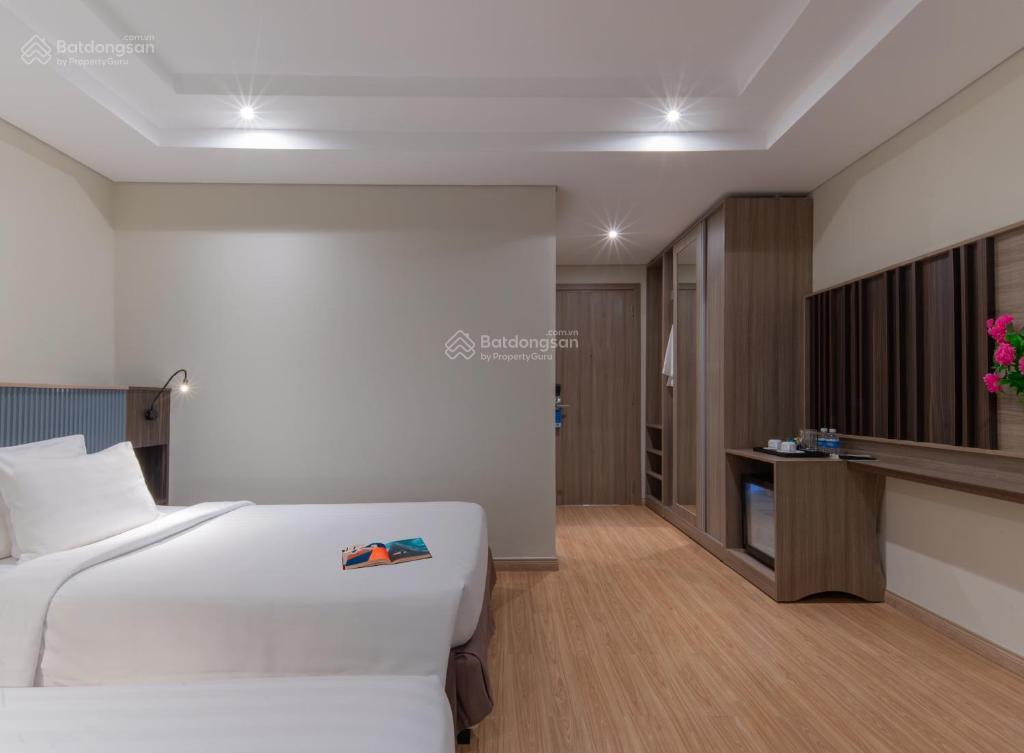 Chuyển nhượng khách sạn đẳng cấp 4 sao ngay trung tâm du lịch biển mỹ khê, cách biển chỉ 100m