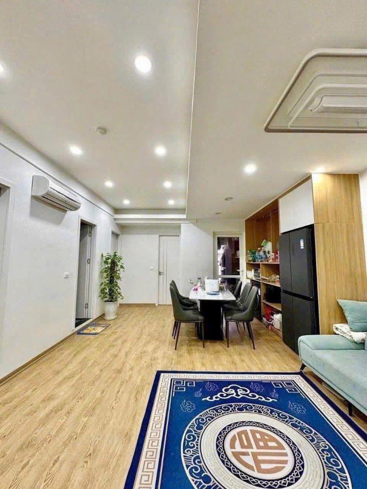 Bán căn hộ 3 phòng ngủ chung cư Thanh Hà Cienco5 chỉ hơn 3 tỉ