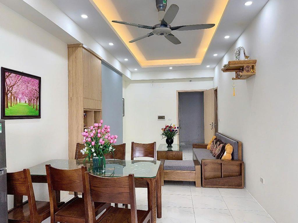 Bán căn hộ 68.5m2 tầng trung đẹp mặt đường chung cư Thanh Hà Cienco5 - Giá 2.7 Tỷ