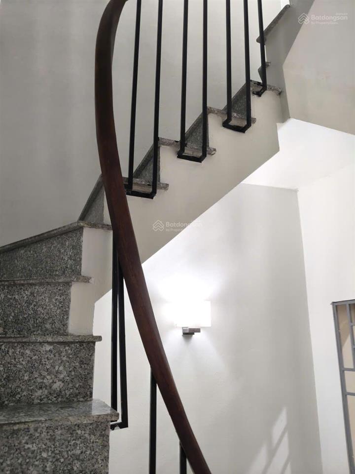 Cần bán nhà mặt đường đê tô hoàng, trung tâm quận hai bà trưng, hà nội.