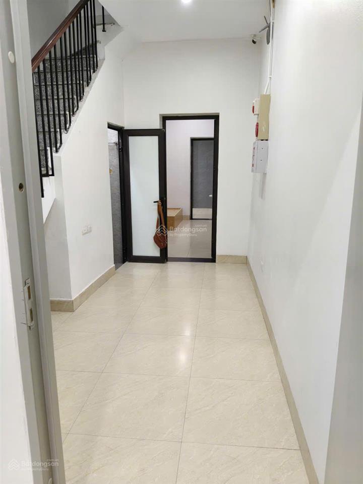 Cần bán nhà mặt đường đê tô hoàng, trung tâm quận hai bà trưng, hà nội.