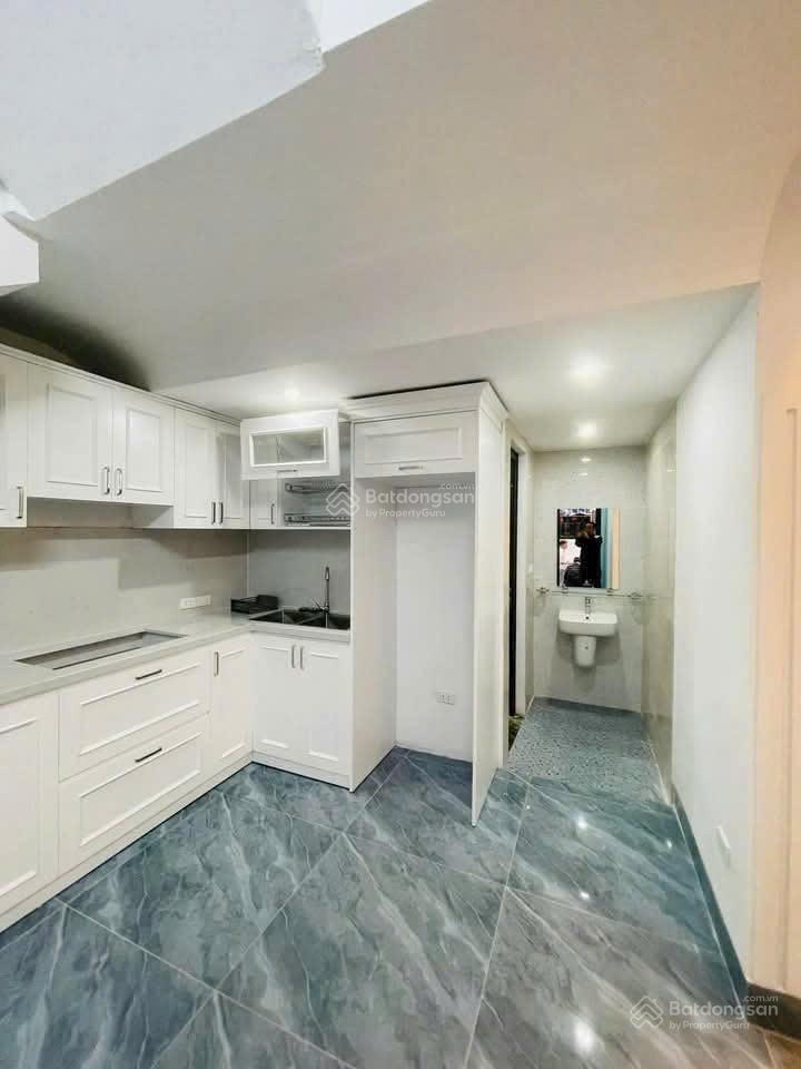 Bán nhà phú thượng, tây hồ  ngõ thông  ô tô ngủ trong nhà  dt 81m x 4 tầng  giá 15 tỷ.