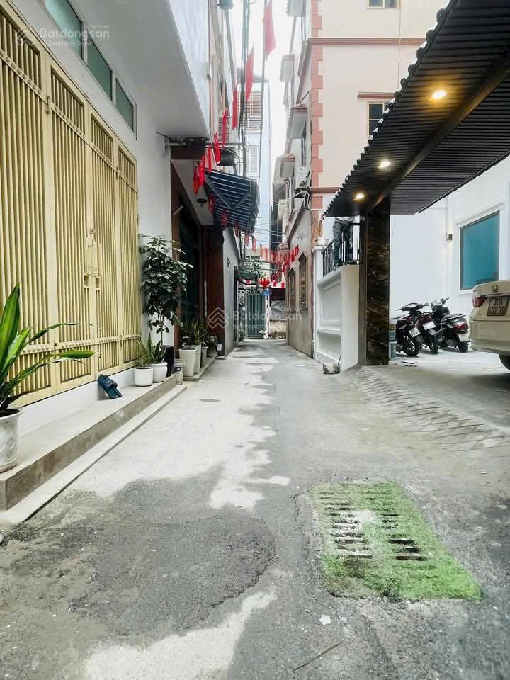 Bán nhà phú thượng, tây hồ  ngõ thông  ô tô ngủ trong nhà  dt 81m x 4 tầng  giá 15 tỷ.