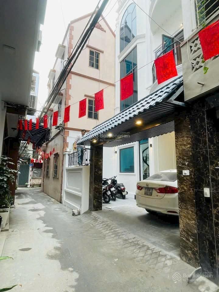 Bán nhà phú thượng, tây hồ  ngõ thông  ô tô ngủ trong nhà  dt 81m x 4 tầng  giá 15 tỷ.