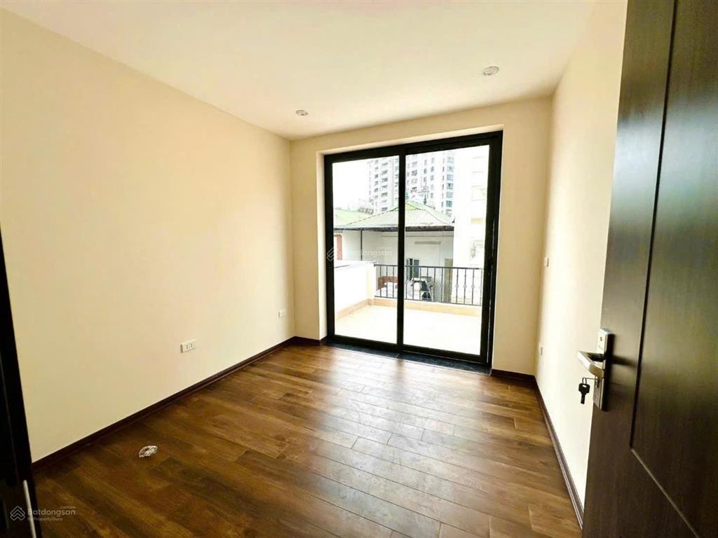 Bán nhà lô góc lạc long quân, xuân la, tây hồ  dt 60m x 6 tầng thang máy  giá 13.9 tỷ