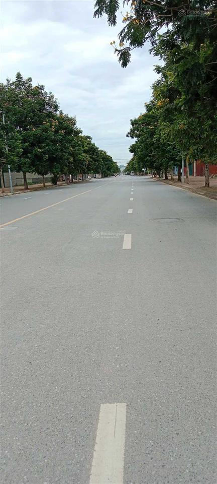 Bán 50m đất p/l ô tô ngõ thông khu b đai học mỏ, hv cảnh sát, cổ nhuế, btl  mt 6.2m  giá 8.2 tỷ