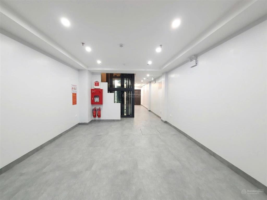 Bán nhà phân lô ngõ 105 xuân la, tây hồ  ô tô tránh  7 tầng thang máy  dt 64m  giá 25,7 tỷ