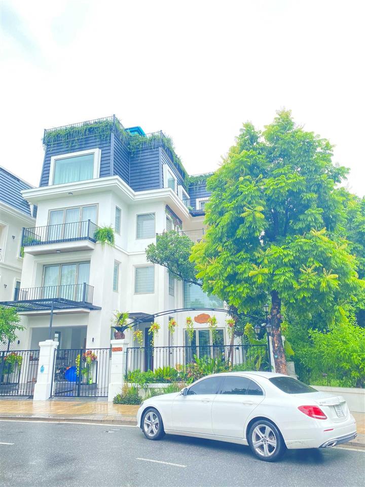 Hiếm có căn đơn lập thạch thảo 266m2 cách hồ 3 bước chân  tặng full nội thất giá tốt nội khu
