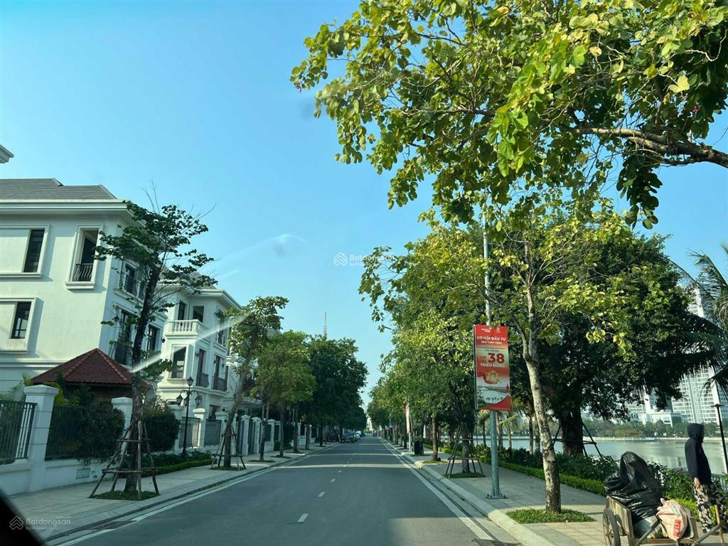 Hiếm có căn đơn lập thạch thảo 266m2 cách hồ 3 bước chân  tặng full nội thất giá tốt nội khu
