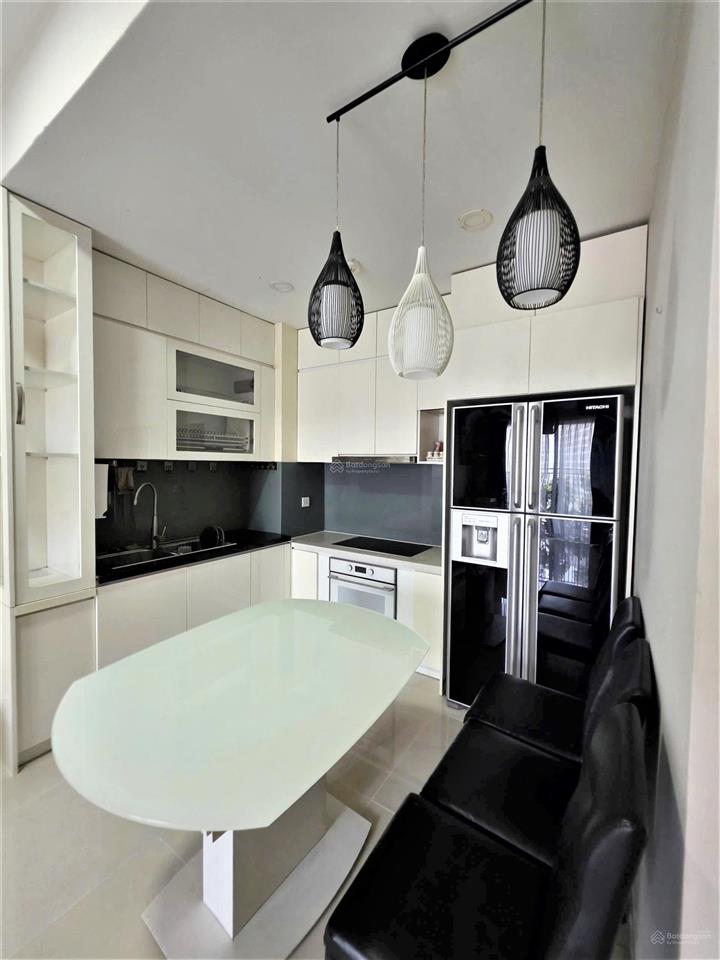 Bán căn số 9 tháp gm2 view đông 103m2 giá chỉ 8 tỷ nhận nhà ngay gần bay có 3 ban công nhà đẹp