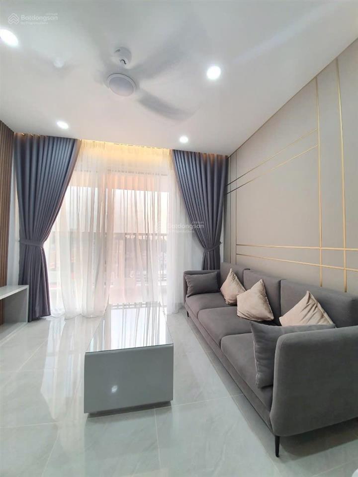 Cần bán căn hộ 3pn 2wc tầng cao view thoáng 100m2 gần sân bay giá chỉ 8.15 tỷ nhận nhà ngay