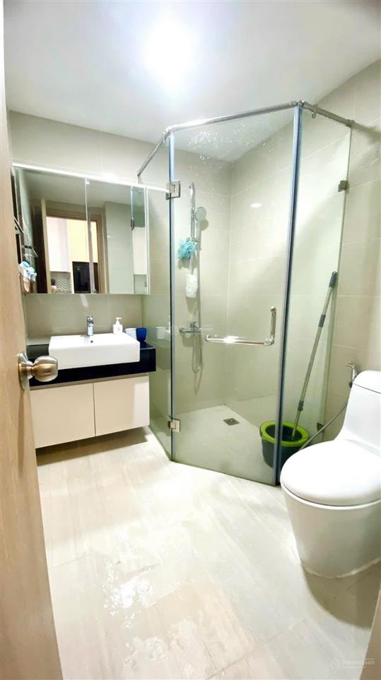 Bán căn hộ đẹp y hình full nội thất gần sân bay sẵn hđ thuê lâu dài giá chỉ 3.18 tỷ nhận nhà ngay