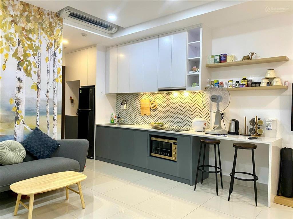 Bán căn hộ đẹp y hình full nội thất gần sân bay sẵn hđ thuê lâu dài giá chỉ 3.18 tỷ nhận nhà ngay