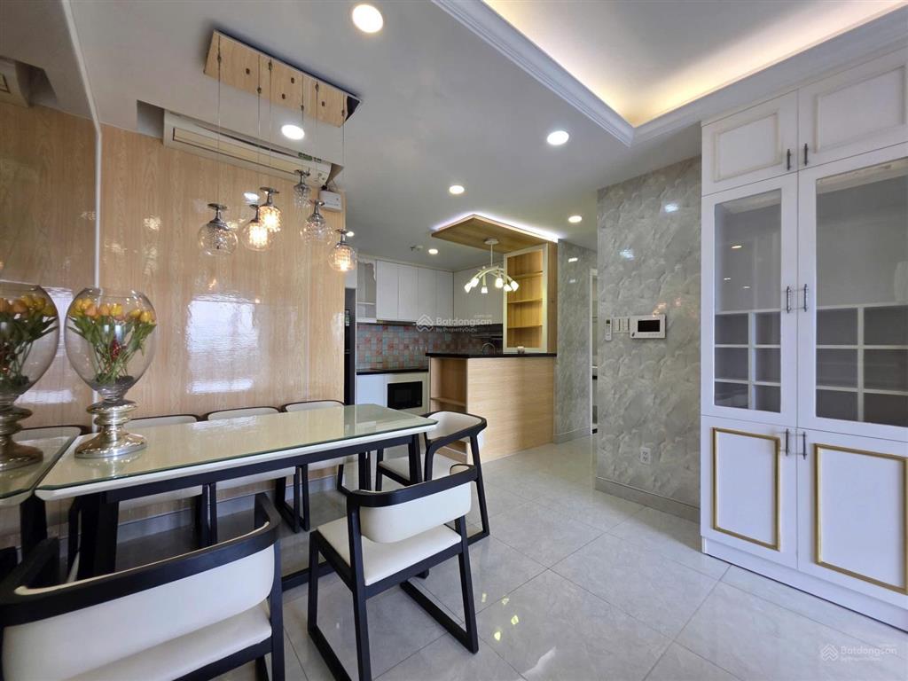 Cho thuê garden gate vào ở ngay gần sân bay full nội thất 2pn 2wc 73m2, giá 17tr/th