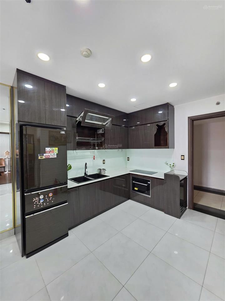 Cho thuê the botanica full nội thất y hình vào ở ngay gần sân bay giá 18tr 2pn 2wc 73m2