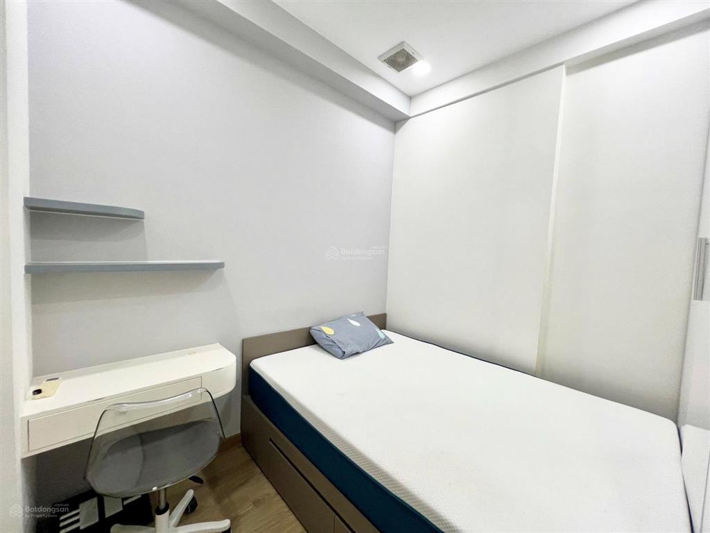 Cho thuê the botanica 2pn 1wc full nội thất gần sân bay giá chỉ 15tr 57m2 tầng cao view thoáng mát