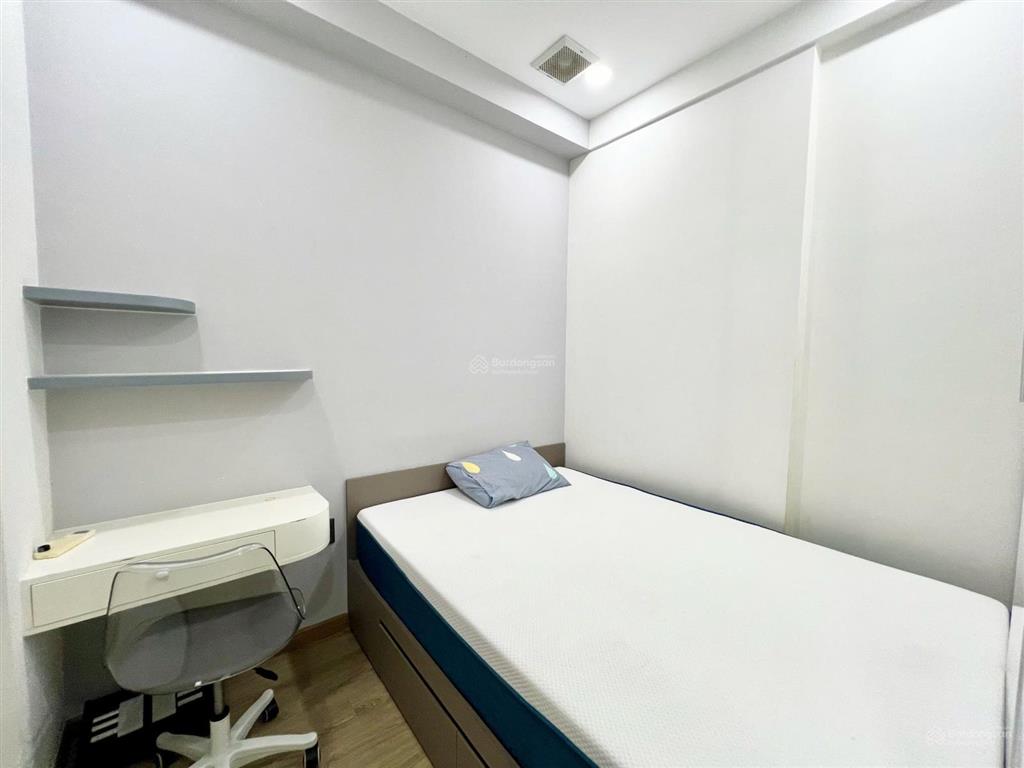 Cho thuê the botanica 2pn 1wc full nội thất gần sân bay giá chỉ 15tr 57m2 tầng cao view thoáng mát