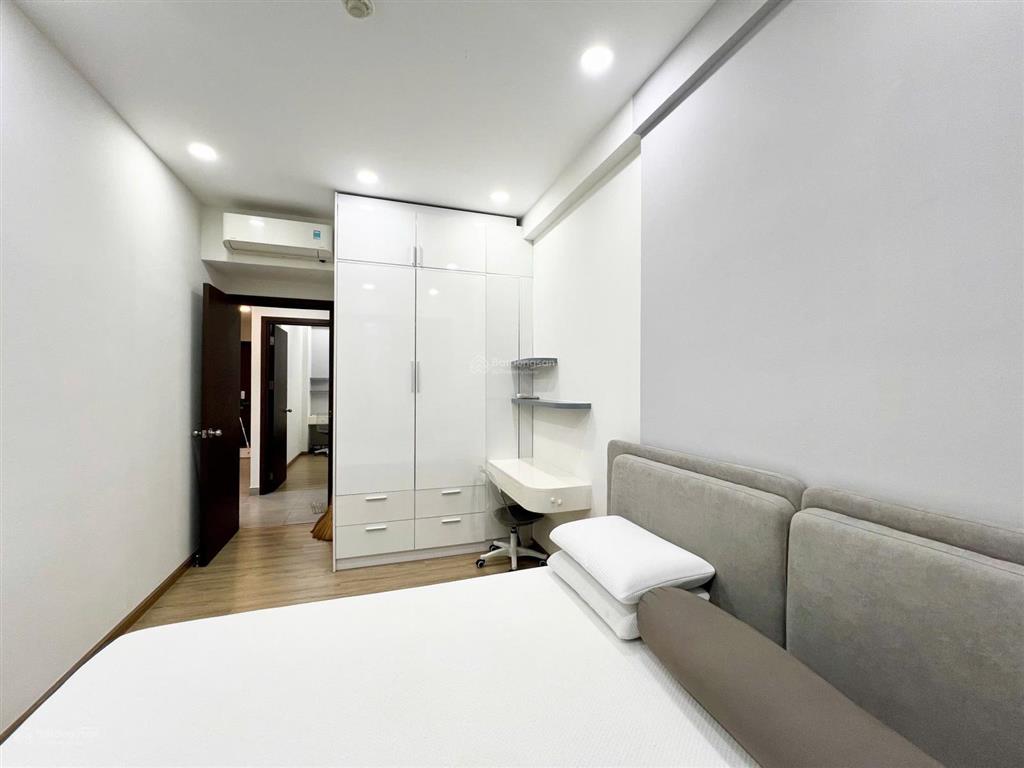 Cho thuê the botanica 2pn 1wc full nội thất gần sân bay giá chỉ 15tr 57m2 tầng cao view thoáng mát