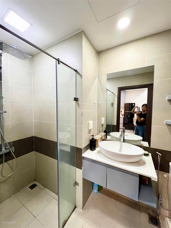 Cho thuê the botanica 2pn 1wc full nội thất gần sân bay giá chỉ 15tr 57m2 tầng cao view thoáng mát