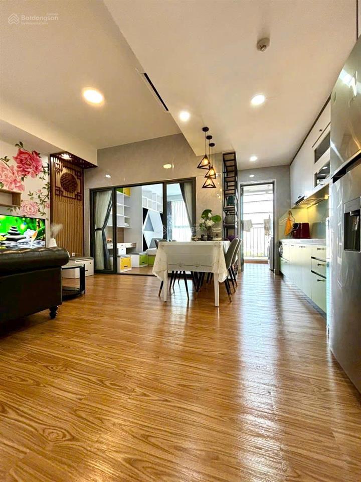 Cho thuê the botanica 2pn 1wc full nội thất giá chỉ 13.5tr gần sân bay view thoáng nhà đẹp