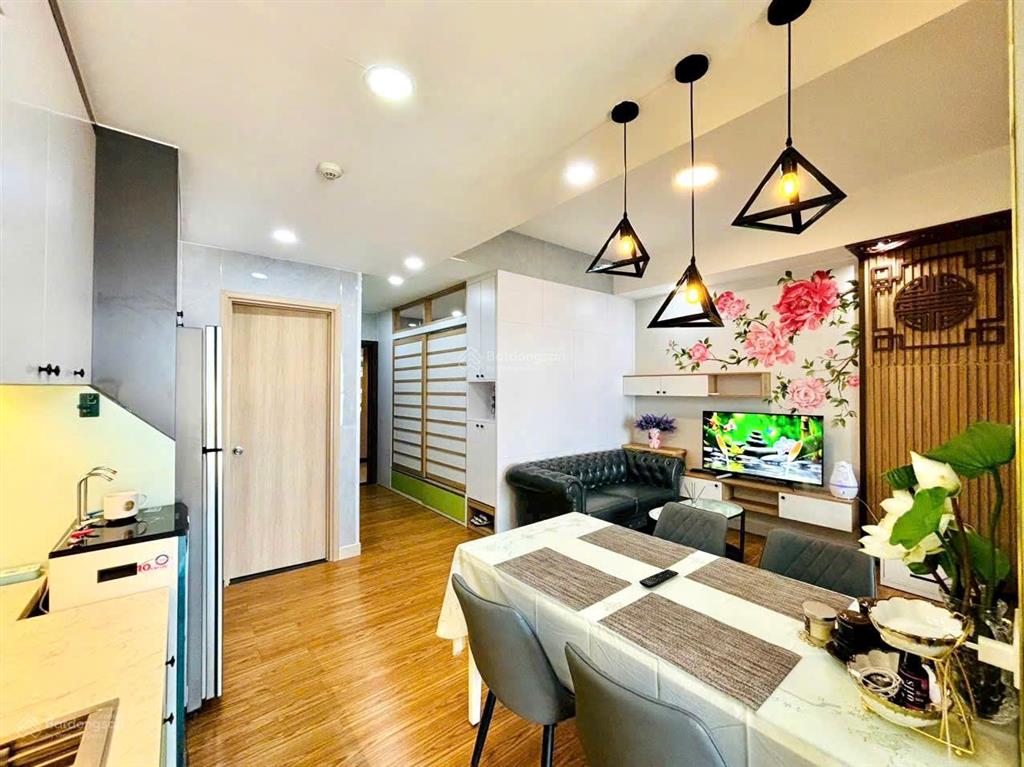 Cho thuê the botanica 2pn 1wc full nội thất giá chỉ 13.5tr gần sân bay view thoáng nhà đẹp