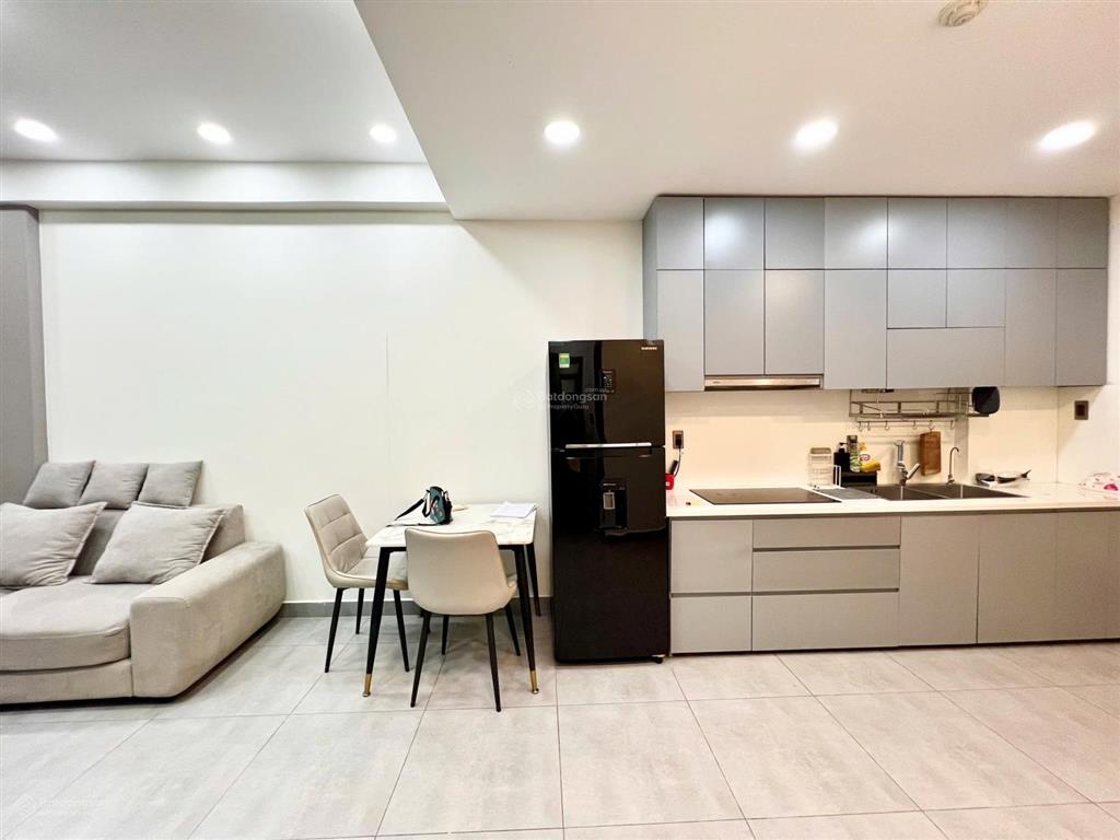 Bán căn 2pn 1wc full nội thất gần sân bay giá chỉ 4,48 tỷ 57m2 nhà đẹp tầng cao