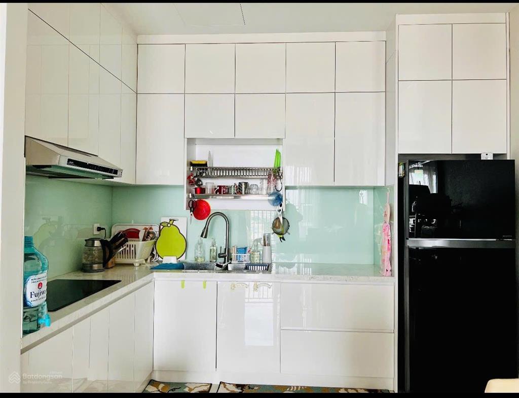 Cần bán căn góc 2pn 2wc tháp gm2 view sân bay đúng hình giá 5.59 tỷ nhận nhà ngay