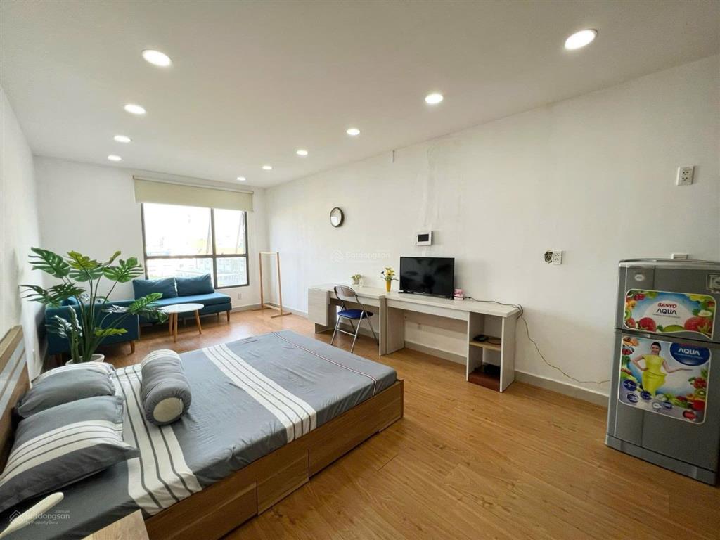 Cho thuê garden gate 1pn 1wc nhà trống gần sân bay giá chỉ 9.5tr 36m2 để ở, làm văn phòng