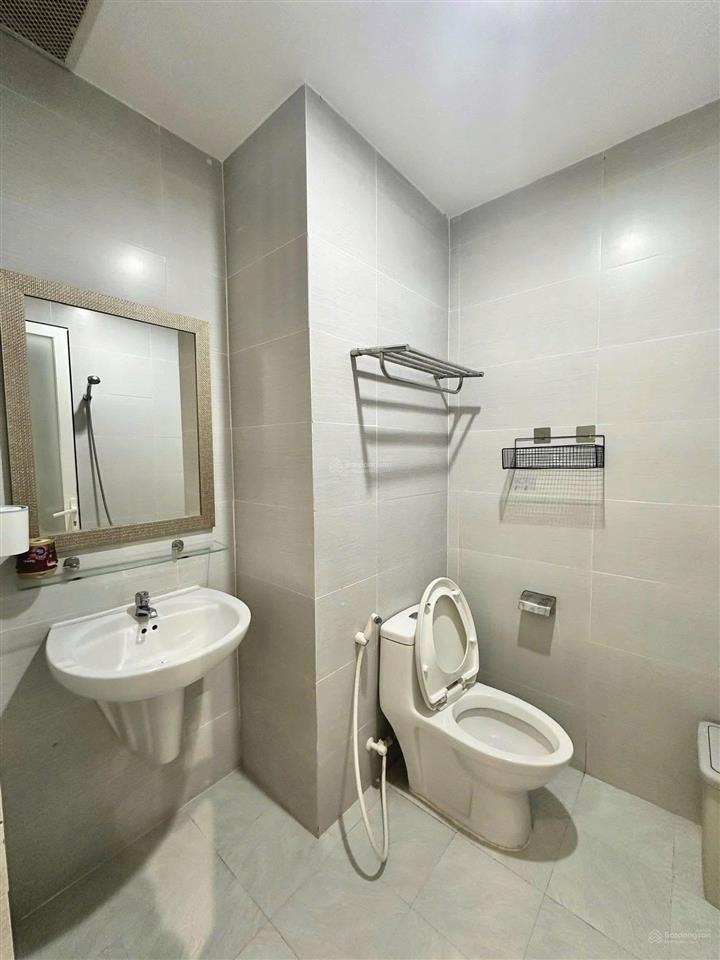 Cho thuê orchard garden 128 hồng hà giá 8,5tr gần sân bay ở ngay 30m2