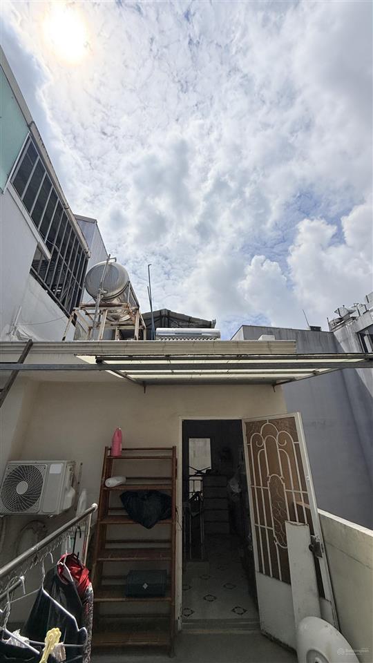 Phú nhuận  50m ra mt phan xích long 9 tỷ