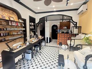 Bán nhà mặt phố Khâm Thiên, 85m2, 5 tầng, mặt tiền 4.2m, 50.8 tỷ, ô tô tránh, kinh doanh