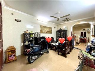 Bán nhà Lý Thường Kiệt, 45m2, 5 tầng, mặt tiền 5.2m, 27.5 tỷ, ngõ rộng thoáng, kinh doanh