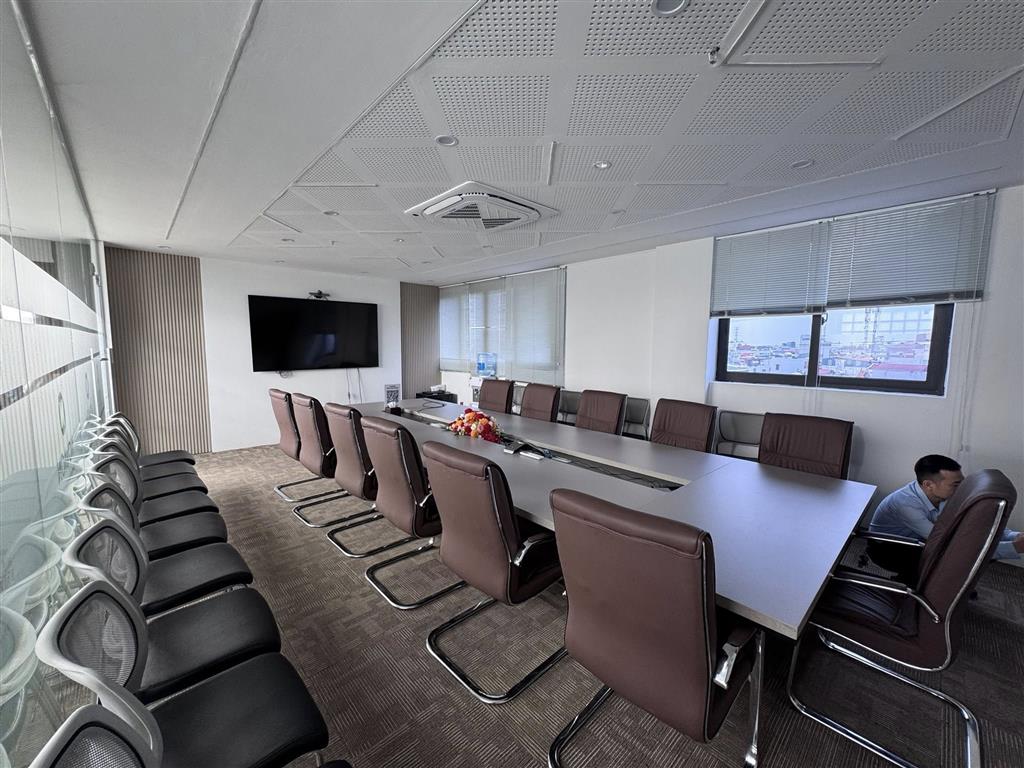 Bán tòa văn phòng phố Tân Mai, 180m2, 8 tầng thang máy, mặt tiền 6.5m, 69.8 tỉ, thuê