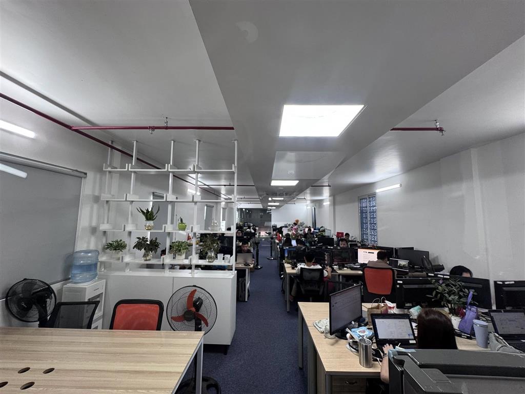 Bán tòa văn phòng phố Tân Mai, 180m2, 8 tầng thang máy, mặt tiền 6.5m, 69.8 tỉ, thuê