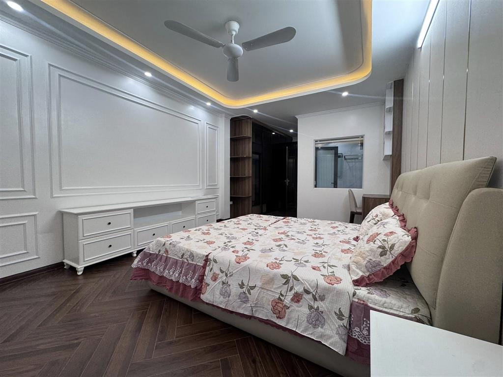 Bán nhà Lò Đúc, 45m2, 7 tầng thang máy, mặt tiền gần 4m, 19.8 tỉ, ngõ rộng, kinh doanh