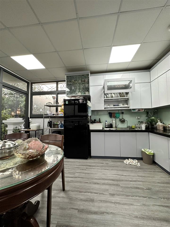 Bán nhà mặt phố Lò Đúc, 75m2, 6 tầng thang máy, mặt tiền gần 5m, 69.5 tỉ, vỉa hè, kinh
