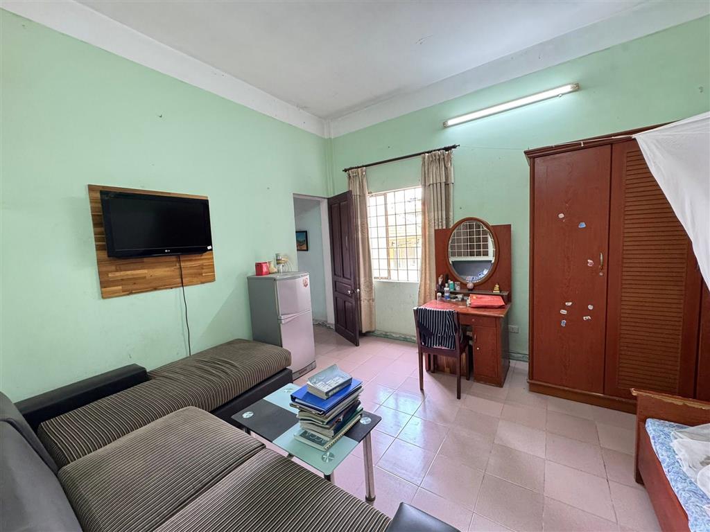 (Chính chủ) bán nhà phố Hàng Chiếu, 4 tầng, mặt tiền 10m, 90m2, 32 tỉ, homestay đỉnh